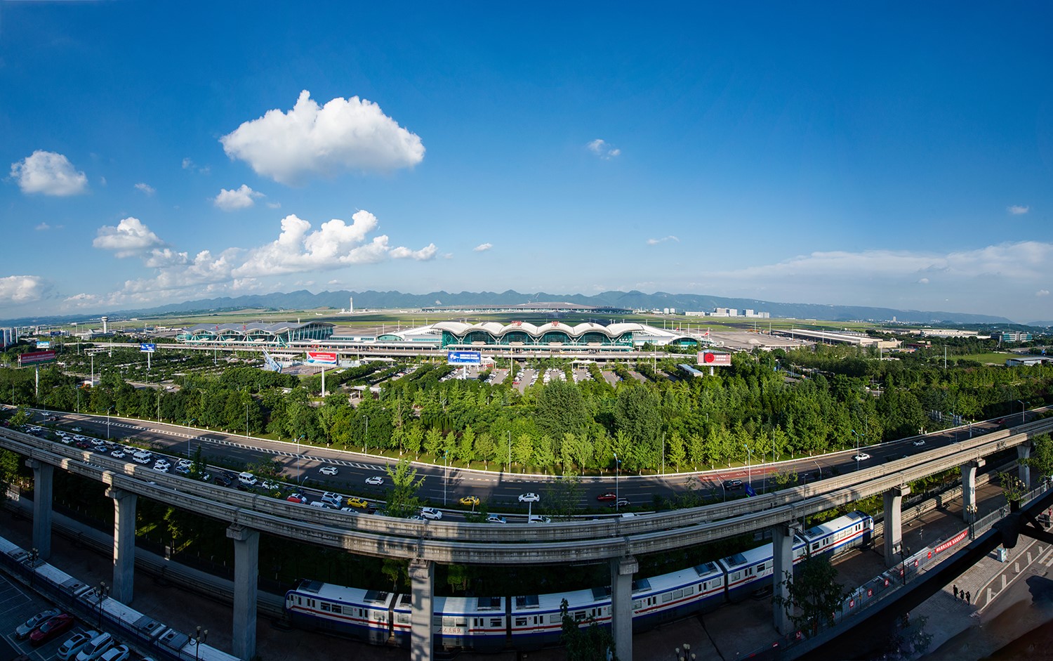 《機(jī)場(chǎng)掠影》2019年7月拍攝.jpg